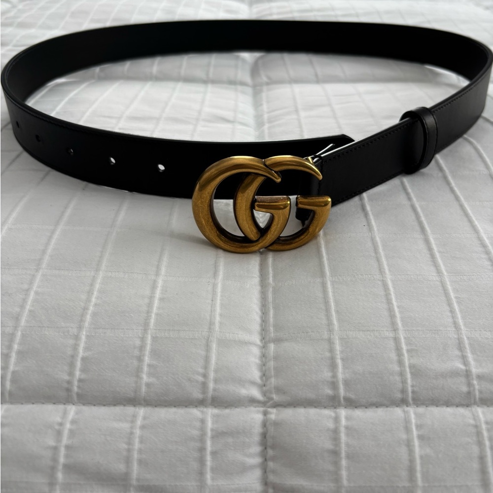 Gucci Black Leather Marmont Belt with Gold GG